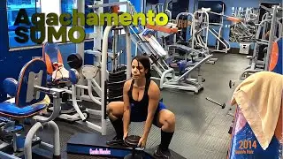 Agachamento Sumo com Halter - Camila Mendes - | M&eacute;todo Antigo - Arquivo Raiz (2014) -  (Ep. 05)