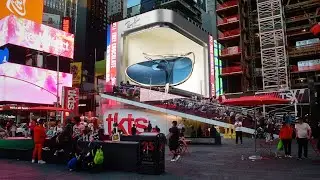 RAY-BAN - Reverse 3D Billboard (3D DOOH)