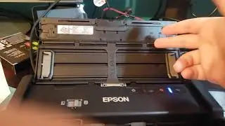 Amazon Renewed Epson Workforce ES-200 Color Portable Document Scanner with ADF for PC and Mac