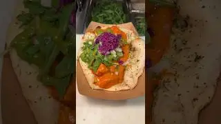 The CHICKEN TIKKA MASALA NAAN TACO from TACO MAHAL in NYC&rsquo;s West Village! 🫓🌮🔥🤤 #DEVOURPOWER