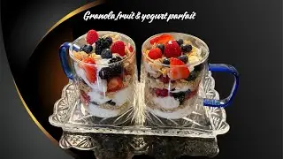 Granola,Fruit and Yogurt Parfait Recipe