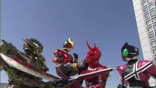 Poor Momotaros (Kamen Rider Decade)
