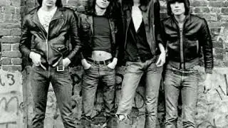 RAMONES - 53rd & 3rd (TRADU&Ccedil;&Atilde;O EM PORTUGU&Ecirc;S)