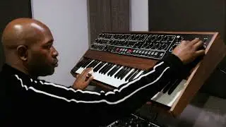 Sequential Prophet-5 Rev 4 Demo with Damon 