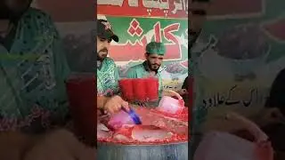 Crazy rush for Famous Watermelon juice of Water pump Karachi 11 #shorts