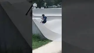 #heel whip #Scooter #SkatePark #Jump ￼