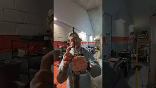 schokkende ontdekking met schokdempers!! #roest #honger #automobile #garage #diy #suzuki #schokkend
