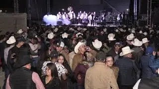 Paty y Gerardo con Banda La Salteña