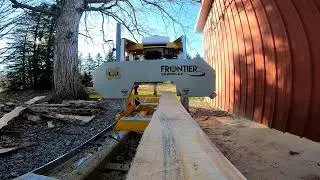 sawing Red pine on the Frontier OS31