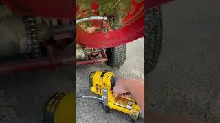 Greasing the Ferris FW15 with the DeWalt. #maintanance #ferrismowers #dewalt