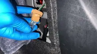 How to Change Brake Light, Tail Light, and Turn Signal Bulb on Toyota Camry 2002&ndash;2006 