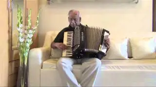 SHESHADRI SINGS..MERE DIL ME HAI EK BAAT..THROUGH HIS ACCORDION