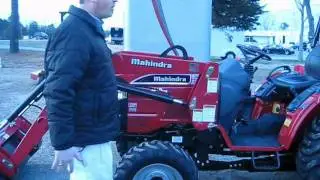 Mahindra 3016 HST w/ Loader & Backhoe