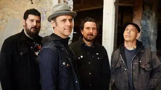 Bouncing Souls interview with Brackett! #punk #punkrockband #punkmusic #punkrock #bandinterviews