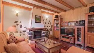 Chalet con terreno en Lagunetas Ref. 7797 LT