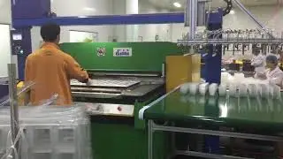 Dalilu Full Automatic cutting machine for plastic packaging box