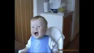 lachendes baby