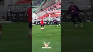Goal connection🤝⚽️👊 #shorts #daniolmo #roony #barcelona #barca #japan #training #goal #vamos