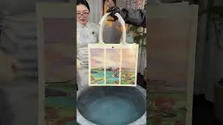 Use the color scheme mix with water to have the forest and the sky for made a beautiful bag