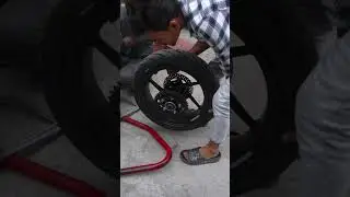 Aprilia Tuono 457 - 1st tyre change in India at Torque Block! #MetzelerM7RR #torqueblock #metzeler
