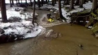 Pool podruh&yacute; zahrabanej v potoce