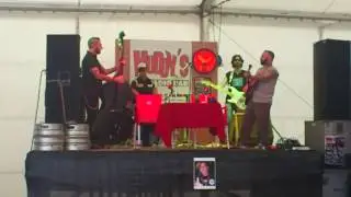 ORIGINALES ILUSTRES PATILLUDOS. UNA BANDA CON PATILLAS Y ROCKABILLY