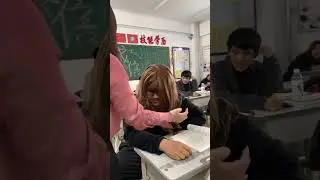 小神兽就问你以后还睡不睡了？#神兽的特殊叫醒方式 #班主任