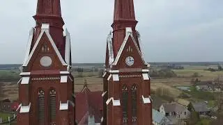 &Scaron;vėk&scaron;nos &Scaron;v. apa&scaron;talo Jokūbo Bažnyčia ir Velykų medis 2018