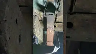 2003 ford f150 passenger side leaf spring shackle replacement (1/4)