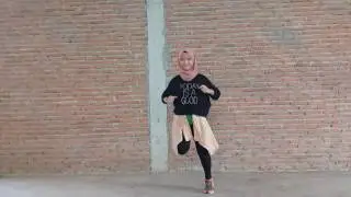 Basic Step (Arm Movement and Foot Movement) in Aerobic Dance