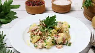How to make delicious warm potato salad with bacon?