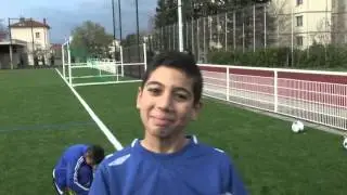 Hommage de jeunes footballeurs