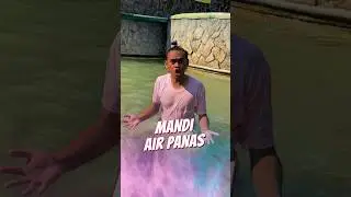 Mandi di Kolam Air Panas 🥵