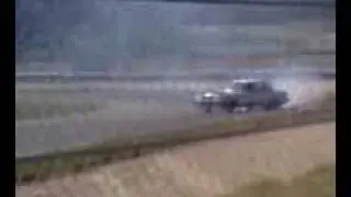 Drifting volvo 240 V8 POWER