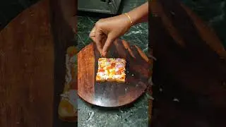 5 mins bread pizza 🍕 recepis in Tamil 😋#home made pizza # shorts 🥳# Tamil 😋