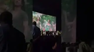 SRK fans dance to Jhoome Jo Pathaan in cinemas