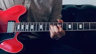 Jam on the ES335 - YEAH DUDE!