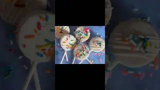 Confetti Cake Pops #cakepops  #homebaker