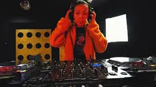 DJFEELSOUL - Drum n Bass - DJ Set @ Soundbox Studios (Battle In The Box)