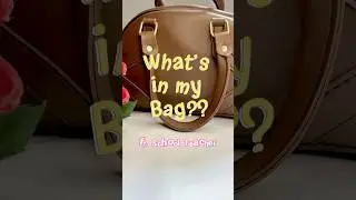 What&rsquo;s in my Bag ft. School Teacher!✨