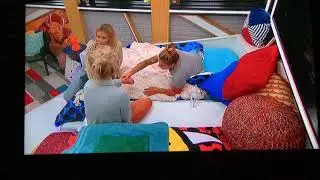 Big brother 22 Live Feeds Cameraman being weird + Nicole crying