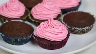 Minnie Mouse Mini Cupcake Maker   DIY Disney Themed Desserts!