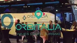 Orbitalia - Visita de Mar&iacute;a &Aacute;ngeles T&uacute;nez Garc&iacute;a al stand de FITUR