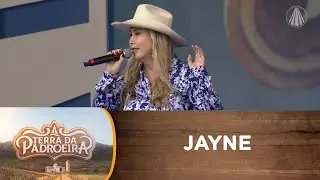 Jayne canta seus maiores sucessos