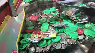 Incredible Pizza Arcade - Wizard of Oz Coin Pusher - trying to complete a set