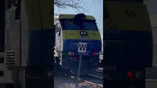 Engine 411 idling a Riverhead Station !