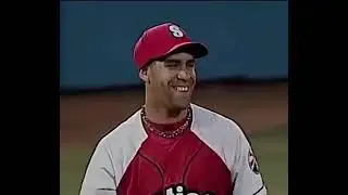 Frank Camilo Morejon el Heroe del partido decide el clasico entre Industriales Santiago de Cuba .