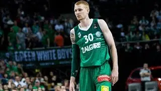 Aaron White Airlines flight against Bayern. M&uuml;nchen Bayern vs Žalgiris Kaunas