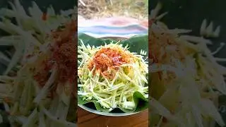 Spicy Raw Mango snacks 🤤#shorts #mango #food