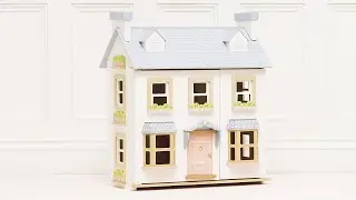 Mayberry Manor Wooden Dolls House | Short Video | Le Toy Van